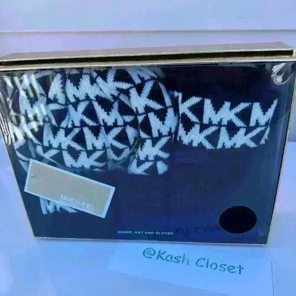 Michael Kors Hat,Gloves & Scarf Gift Box Set MK Signature Black main image 3